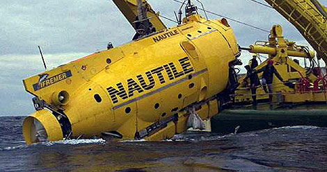 El Nautile participa en las labores de búsqueda de restos del aparato.