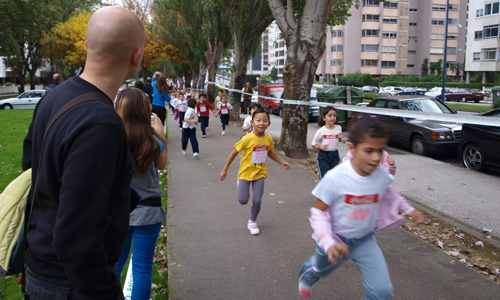 Cerca de 560 niños tomaron la salida. Foto: Tresyuno Comunicación.