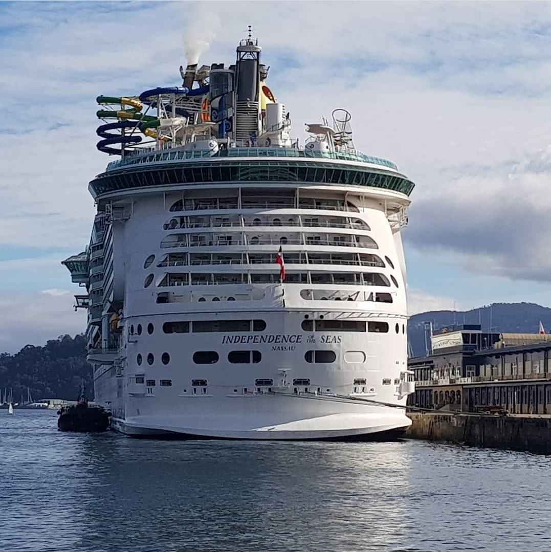 Concentración en Vigo para que o Goberno prohíba a entrada de cruceiros