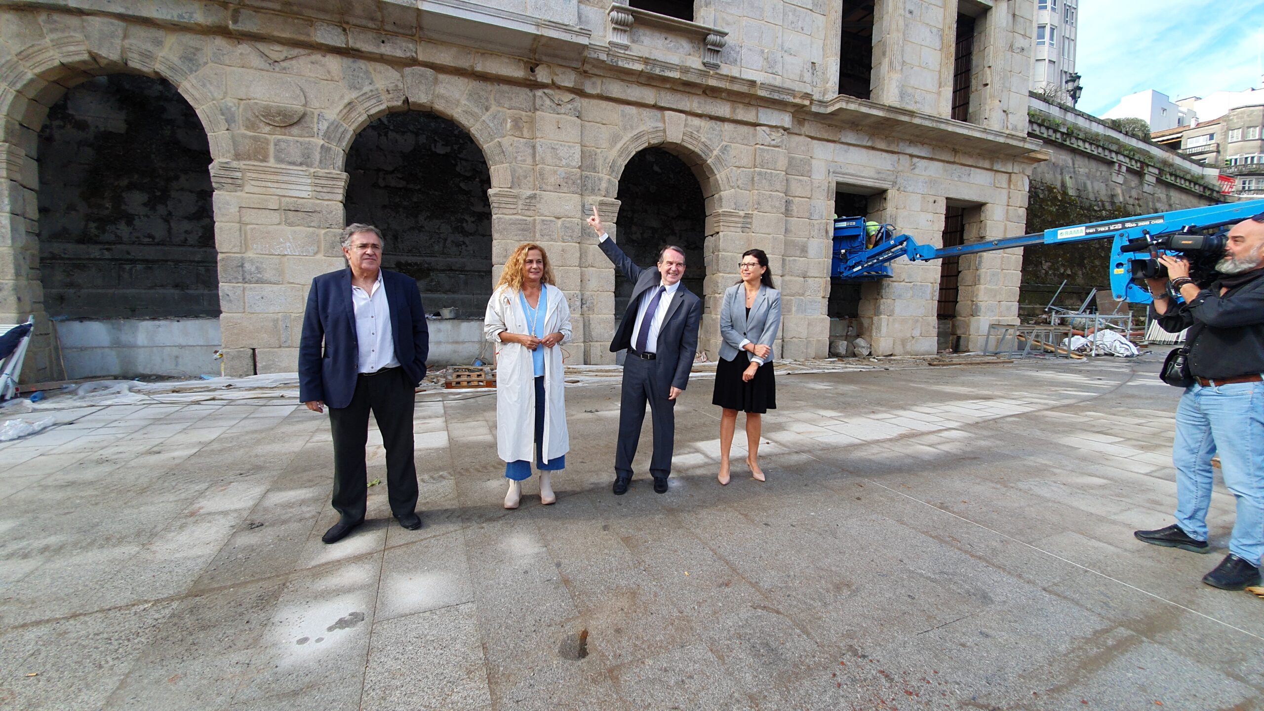 La fachada de la antigua estación de Vigo está de vuelta