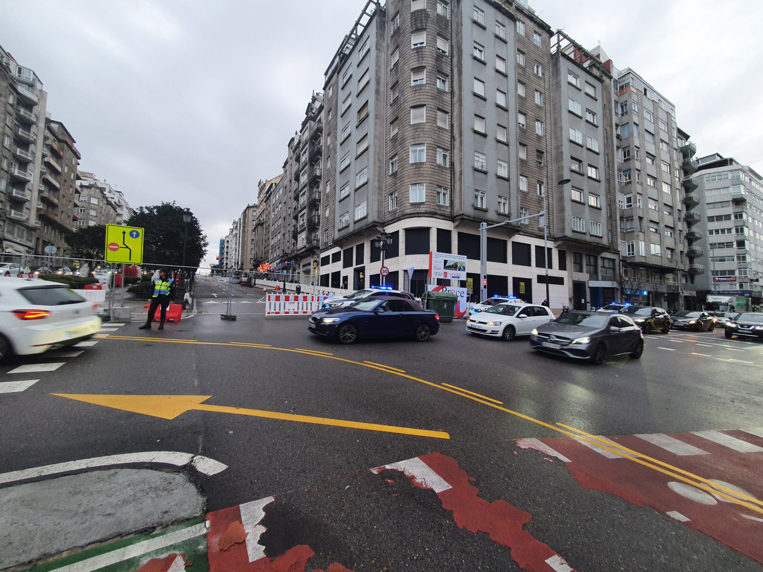 Cerrado el tráfico ascendente en Gran Vía, entre Venezuela y Honduras