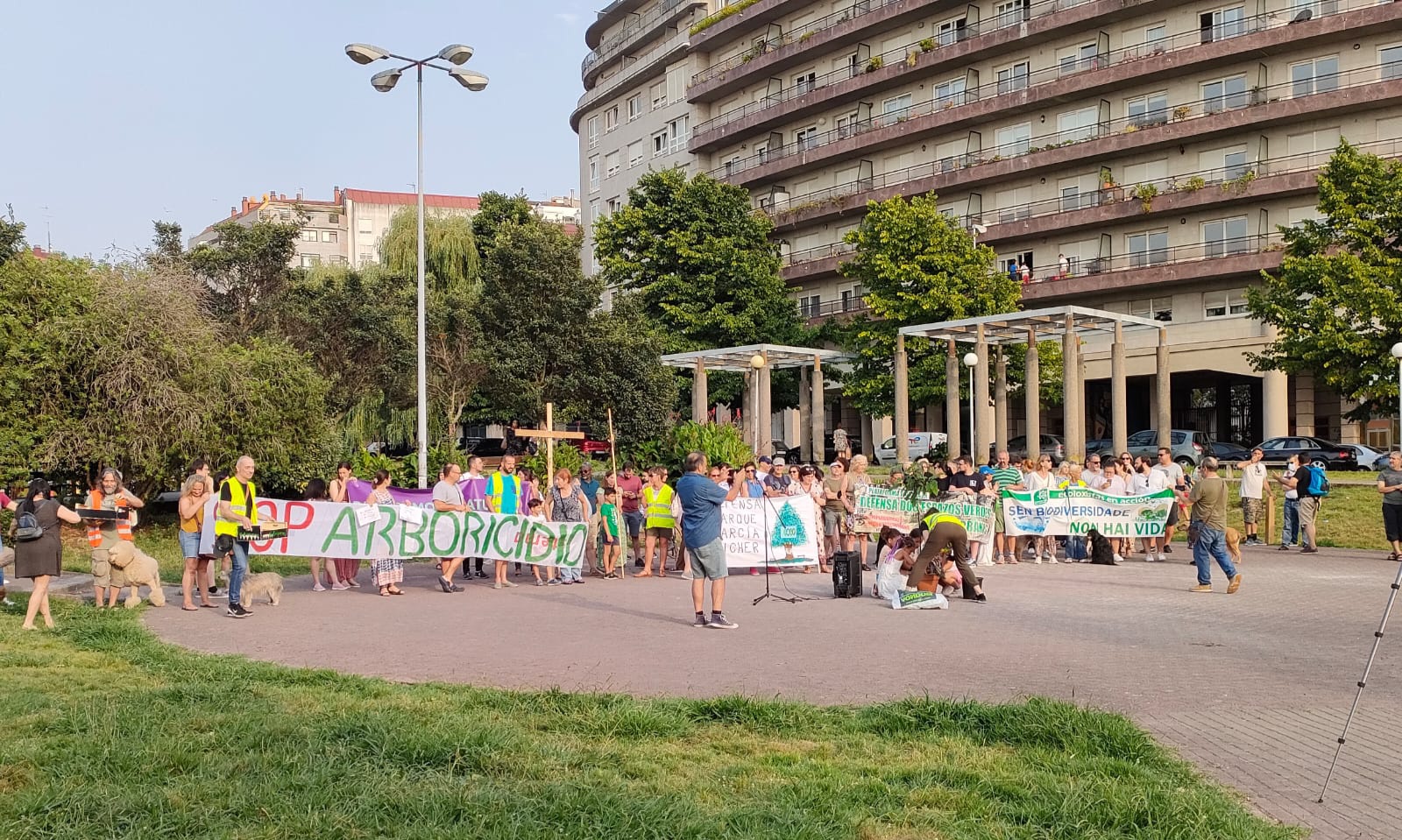 Los vecinos rechazan el proyecto del Concello para el Parque de García Picher