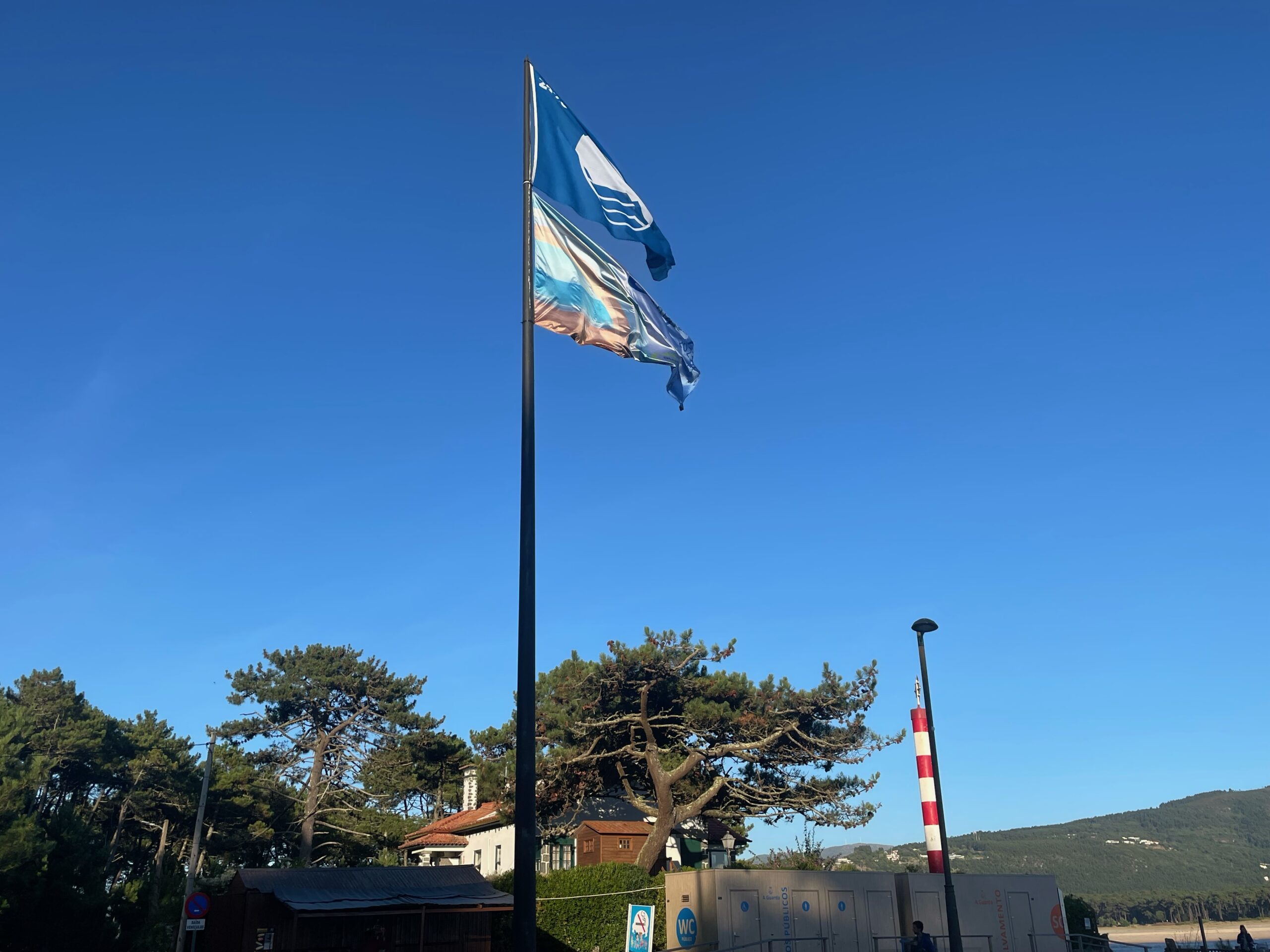 A praia do Muíño, na Guarda, volve a lucir este verán a Bandeira Azul