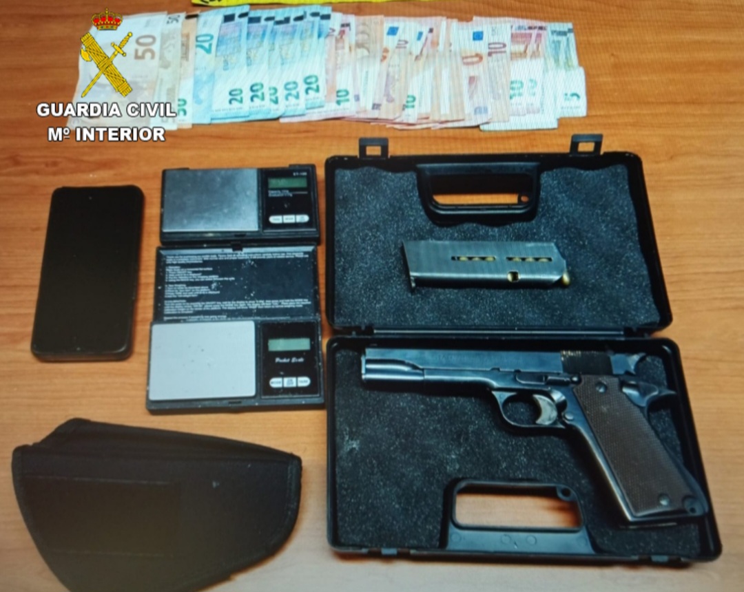 Lo detienen con cocaína, heroína y una pistola