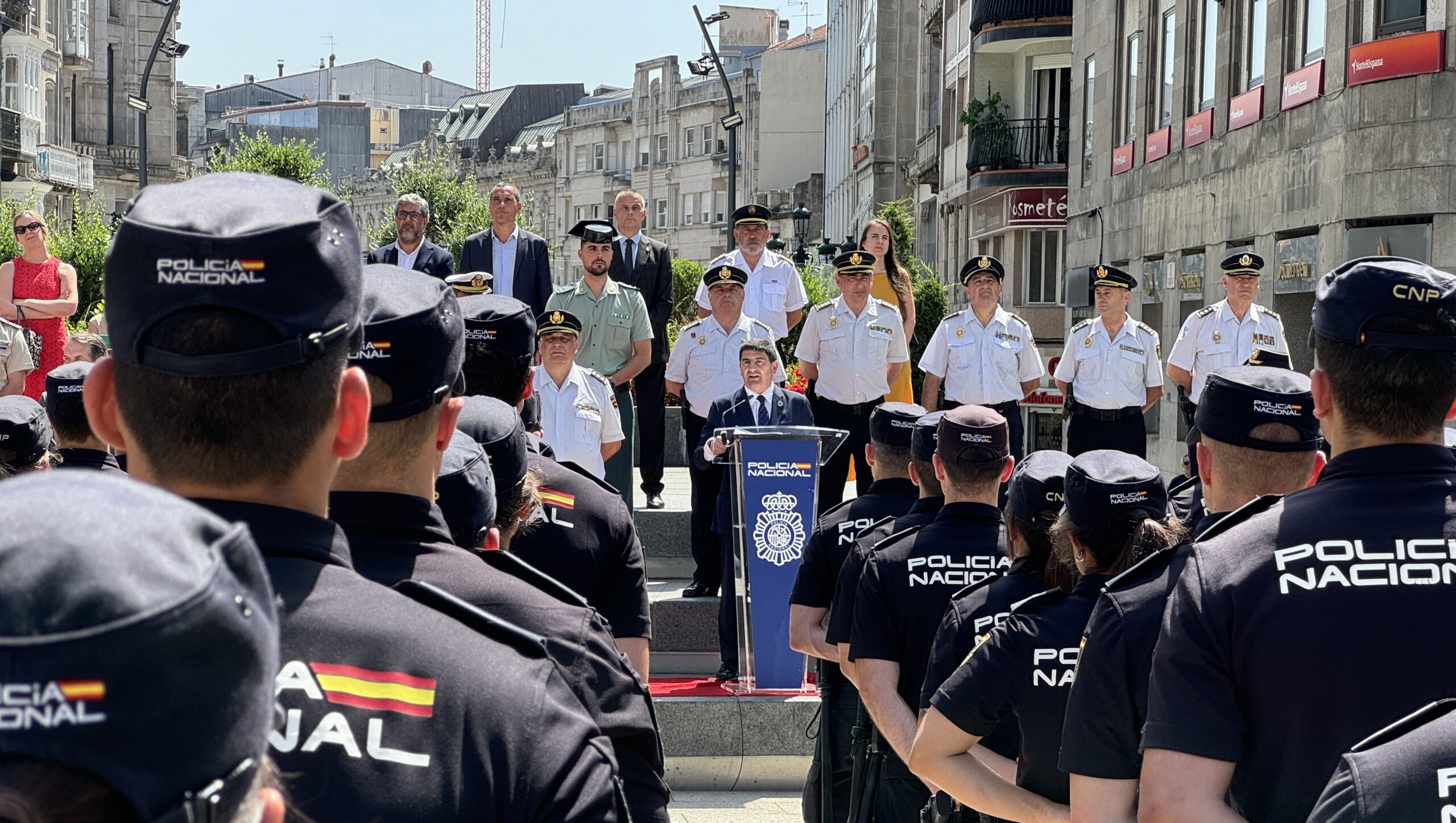 A Porta do Sol, lugar de presentación dos 116 policías en prácticas que chegan a Galicia