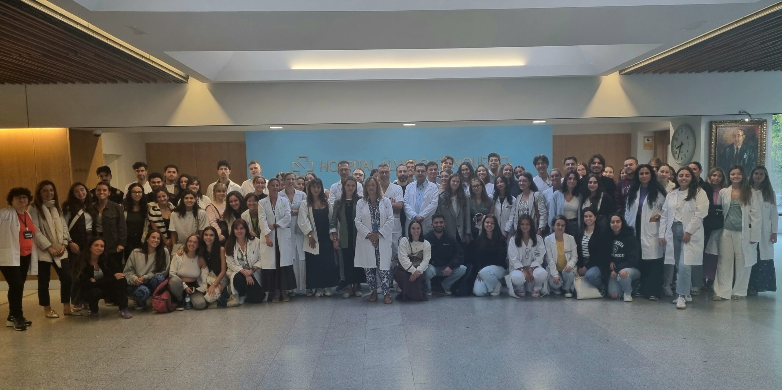 Os futuros médicos e médicas comezan o curso