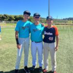 Dos integrantes del equipo vigués de béisbol Trasnos, campeones de España