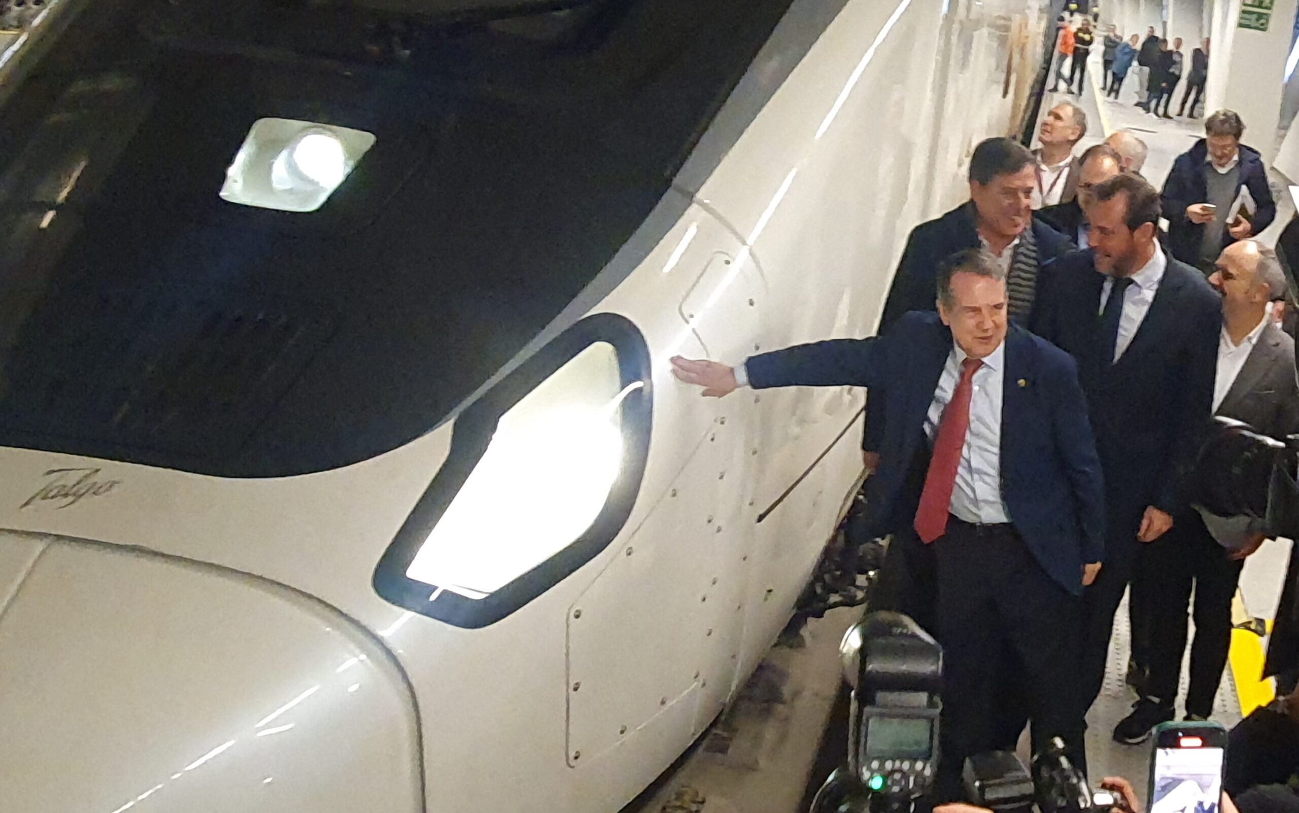 Caballero se reunirá con el presidente de Renfe, para que recortar el tiempo de viaje Vigo-Madrid