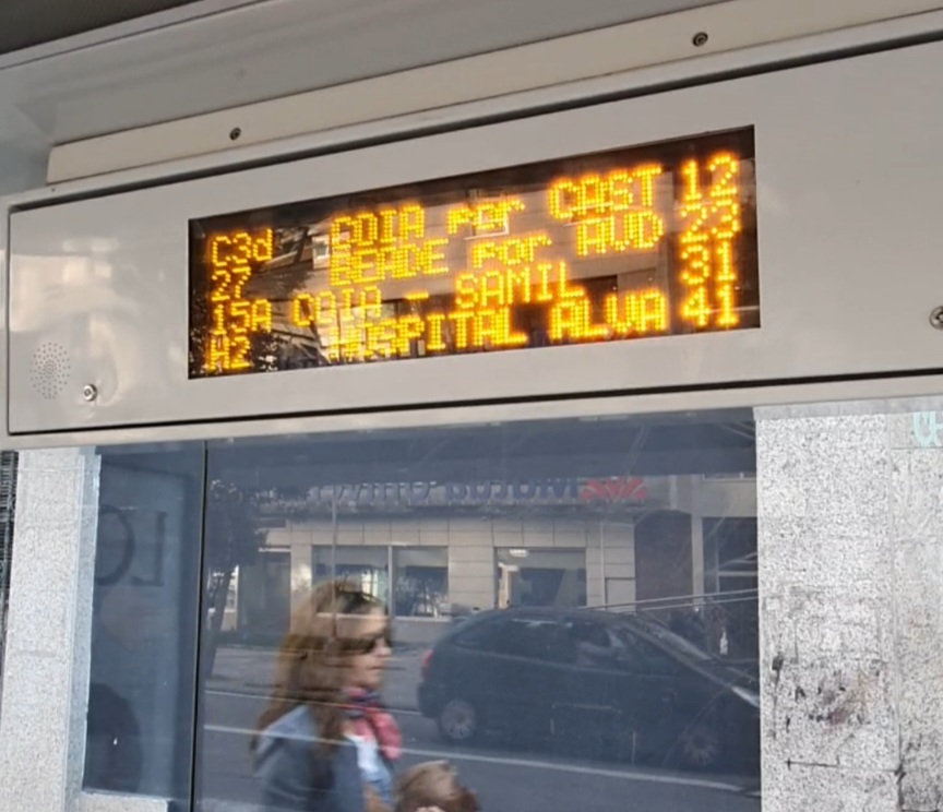 Esperas de entre 40 minutos y una hora en las paradas de autobús en Vigo