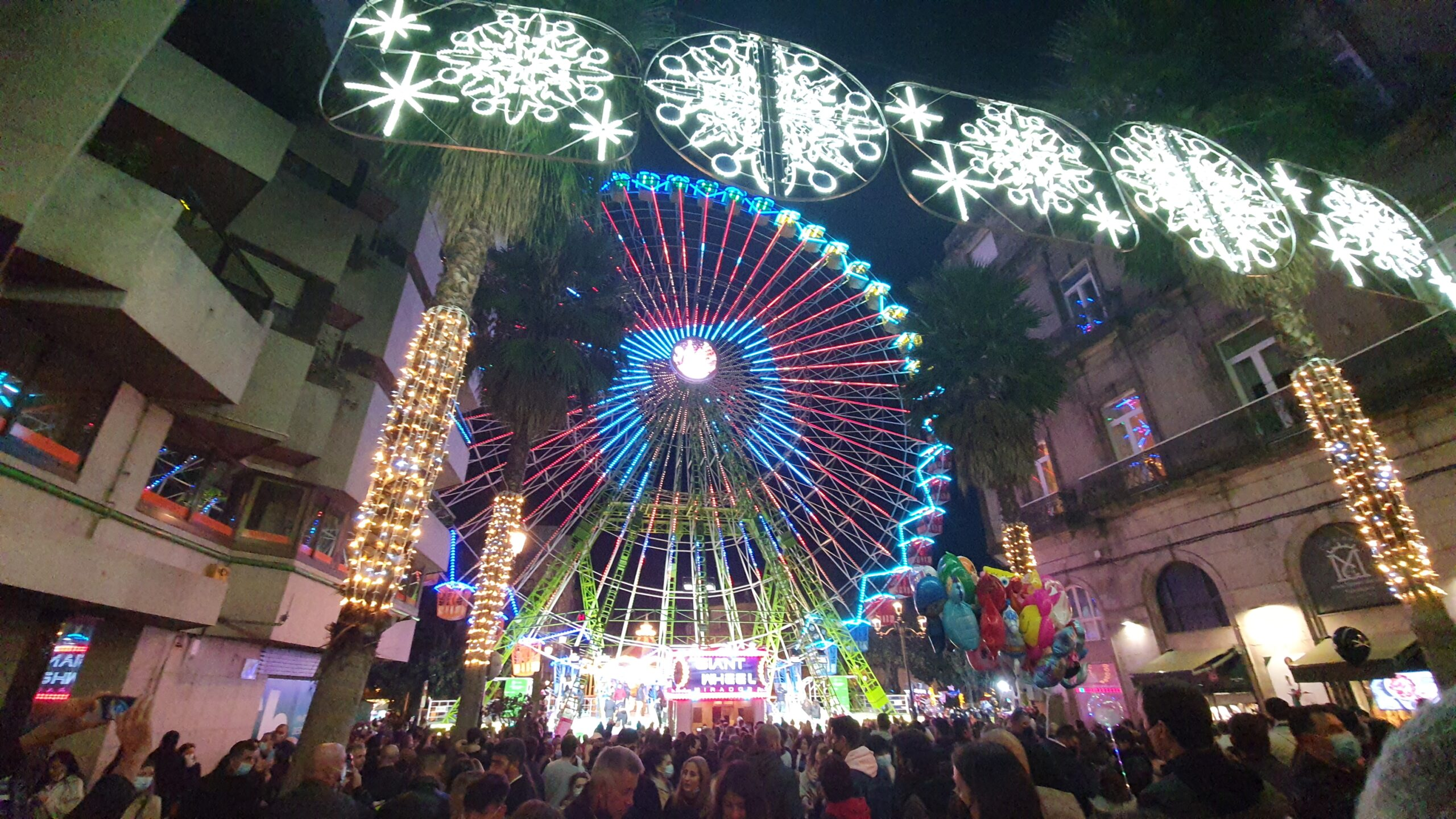 Vecinos del Centro de Vigo en contra del 'permiso' para circular en Navidad