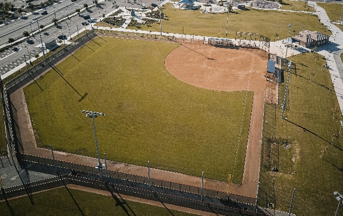 Nova demanda para que Caballero cumpla a súa promesa e dote a Vigo dun campo de béisbol