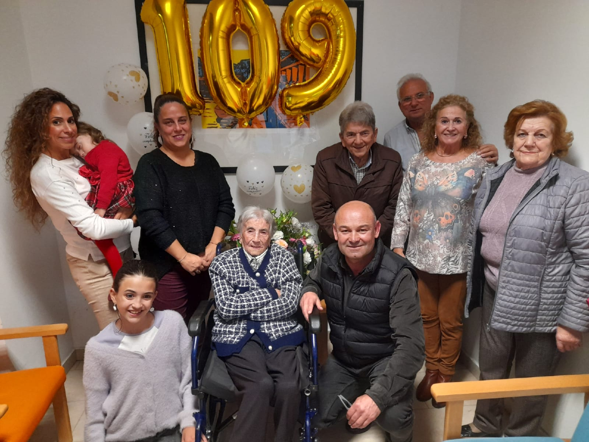 Recibiu a felicitación de toda a súa familia e do alcalde de Covelo