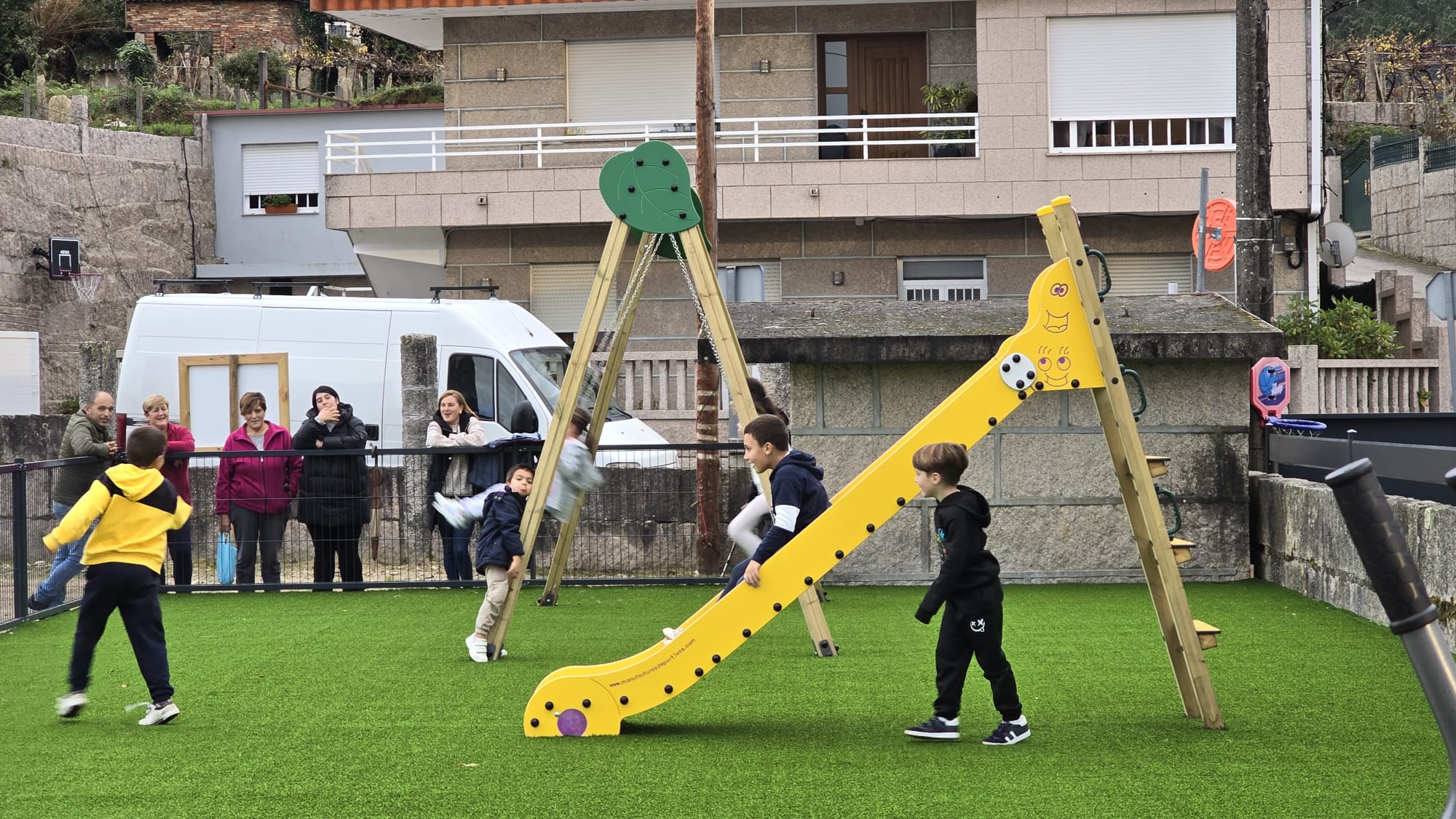 O Porriño estrea parque no Outeiro, en Atios