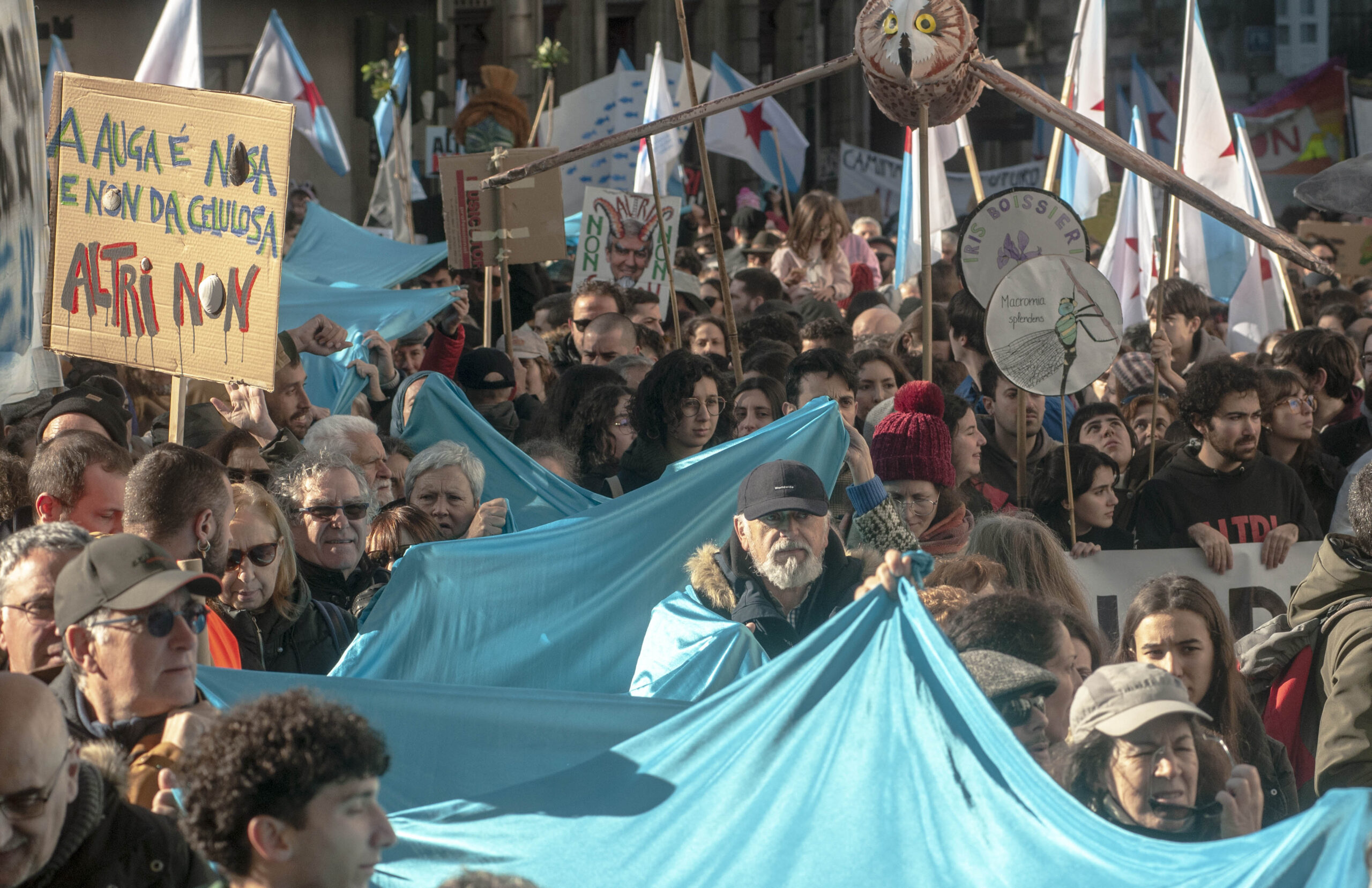 100.000 personas claman en Santiago ¡Altri NON!