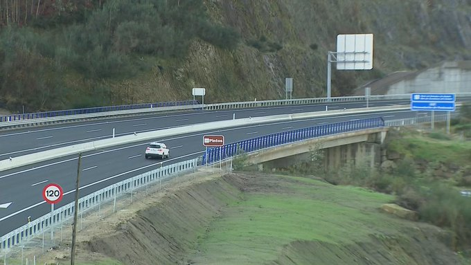 Logo de 9 anos de obras, abre ao tráfico o primeiro tramo da autovía A-57