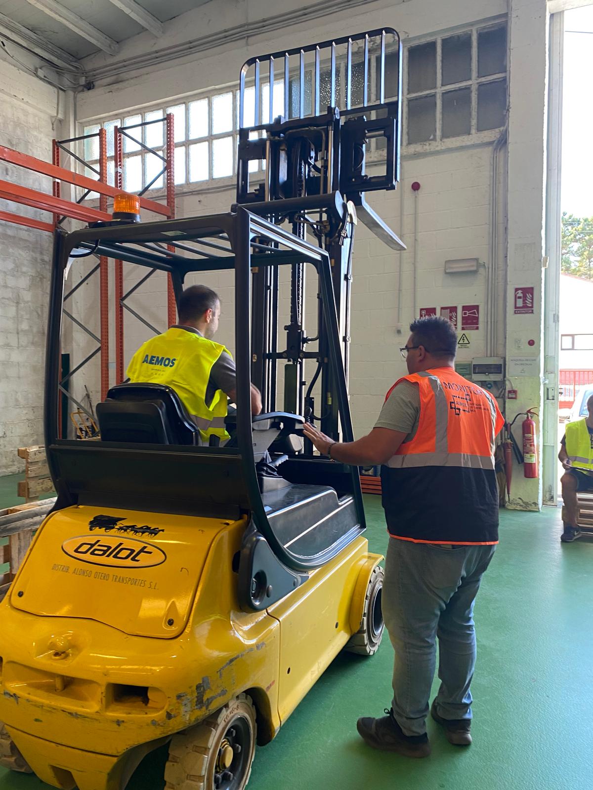 AEMOS organiza un Curso de Operador de Carretillas Elevadoras