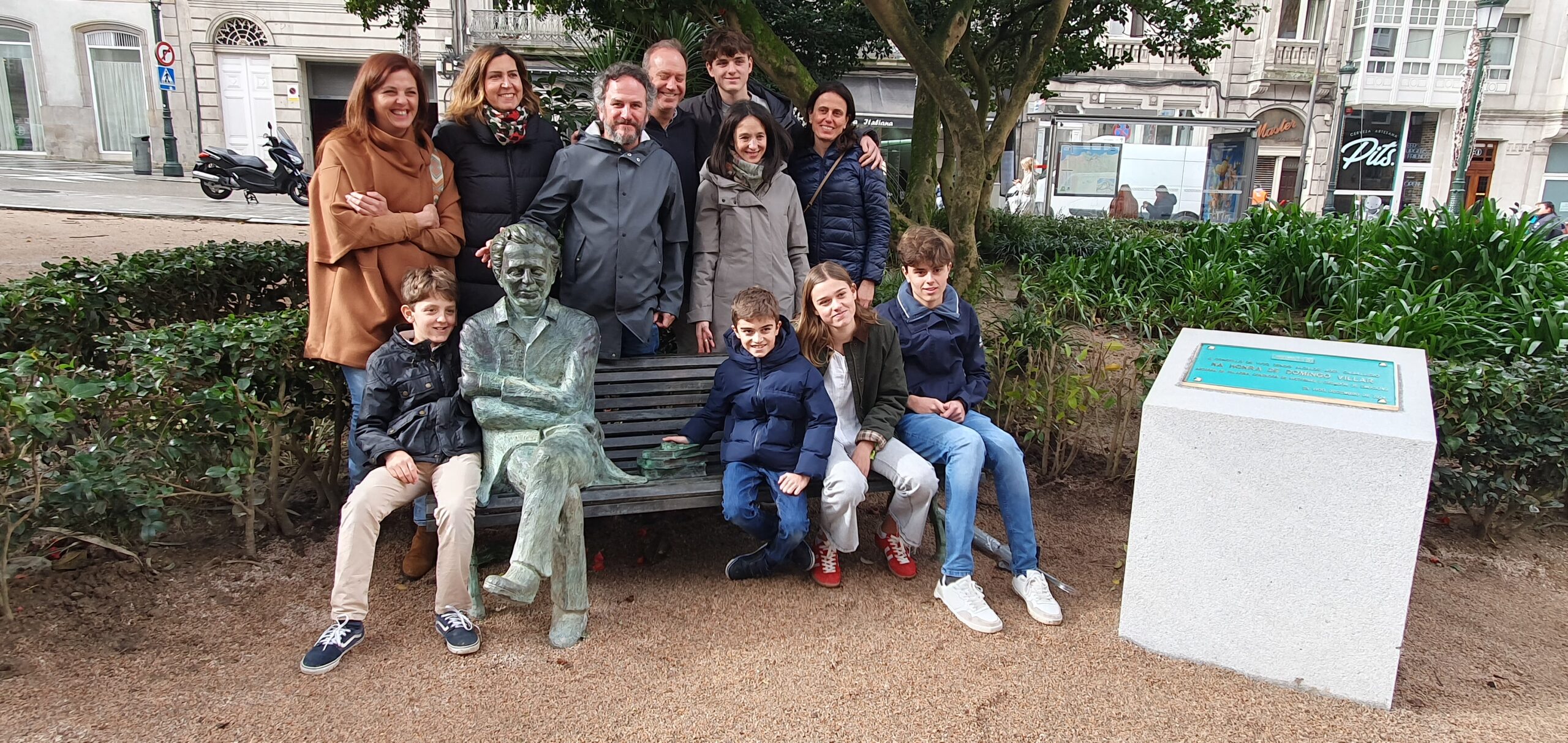 Domingo Villar xa ten a súa estatua na Alameda