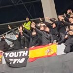 ¿LaLiga denuncia los cánticos de aficionados del Celta y no los insultos y saludos, brazo en alto, de unos nazis?