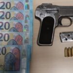 Arrestado tras sorprenderlo con una Browning del calibre 7,65, para la que no tenía permiso